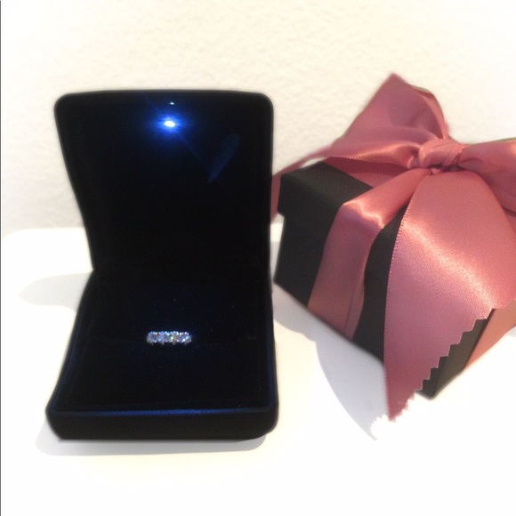 Authentic Diamonds 14k Ring 💍 - Picture 8 of 8